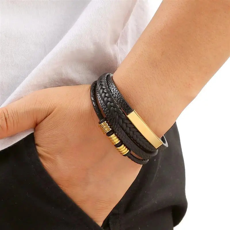 Alloy buckle leather bracelet